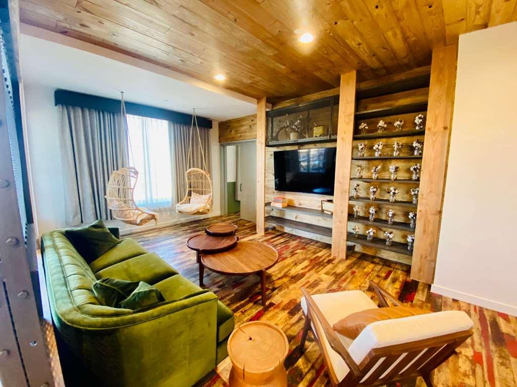 Cotton Court Hotel, By Valencia Collection 4* Lubbock